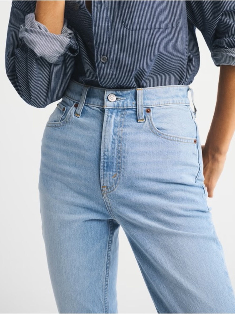 Abercrombie & Fitch ultra High-Rise ankle straight Light Wash Jeans *curve love*